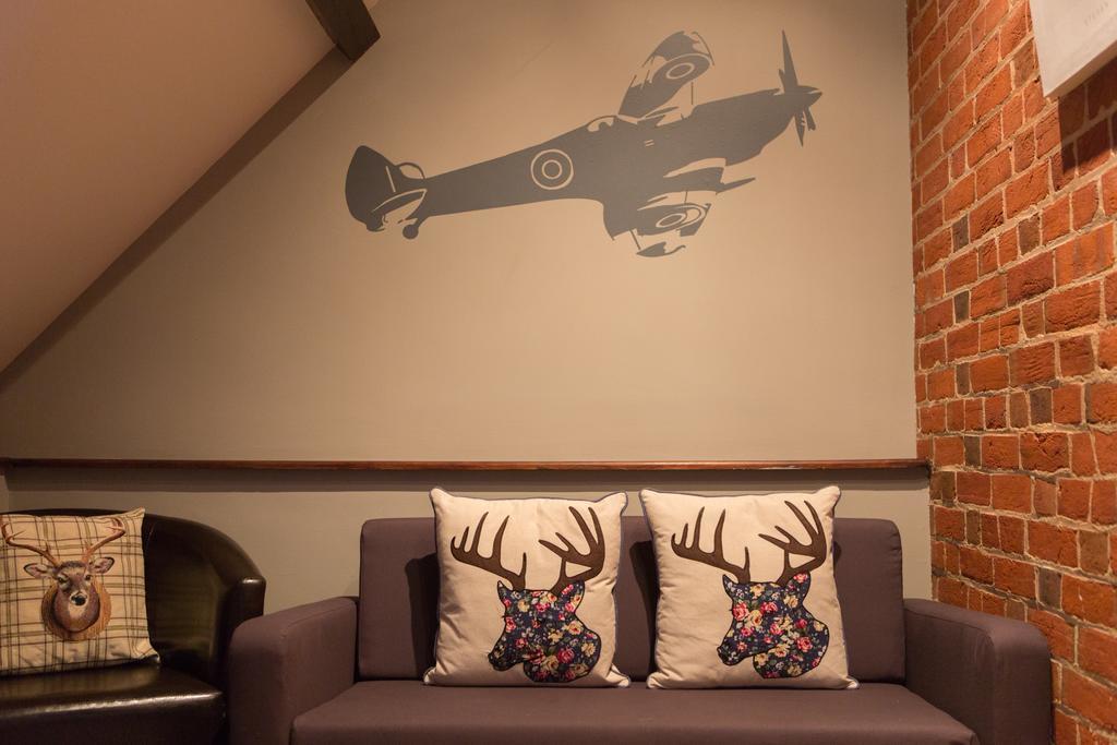The King'S Head Hotel Winchester Ruang foto