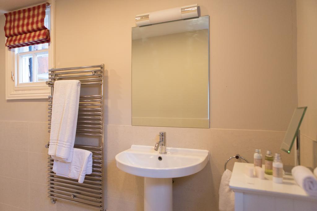 The King'S Head Hotel Winchester Ruang foto